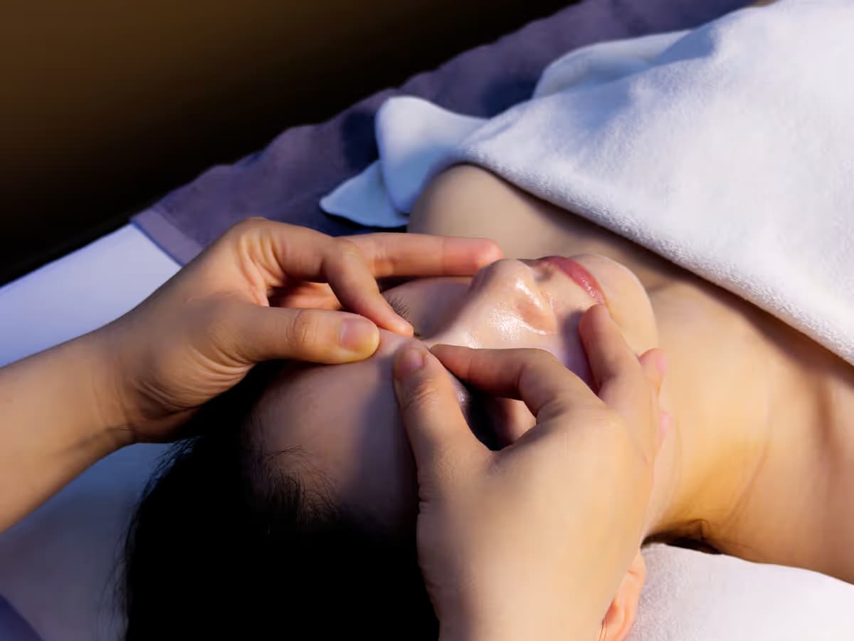 CHUYÊN SÂU: HỖ TRỢ NÂNG CƠ MẶT & THƯ GIÃN VÙNG MẮT